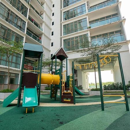 Mount Austin #Palazio B2 Pool View 1-3Pax #Mspro Apartment Johor Bahru Bagian luar foto